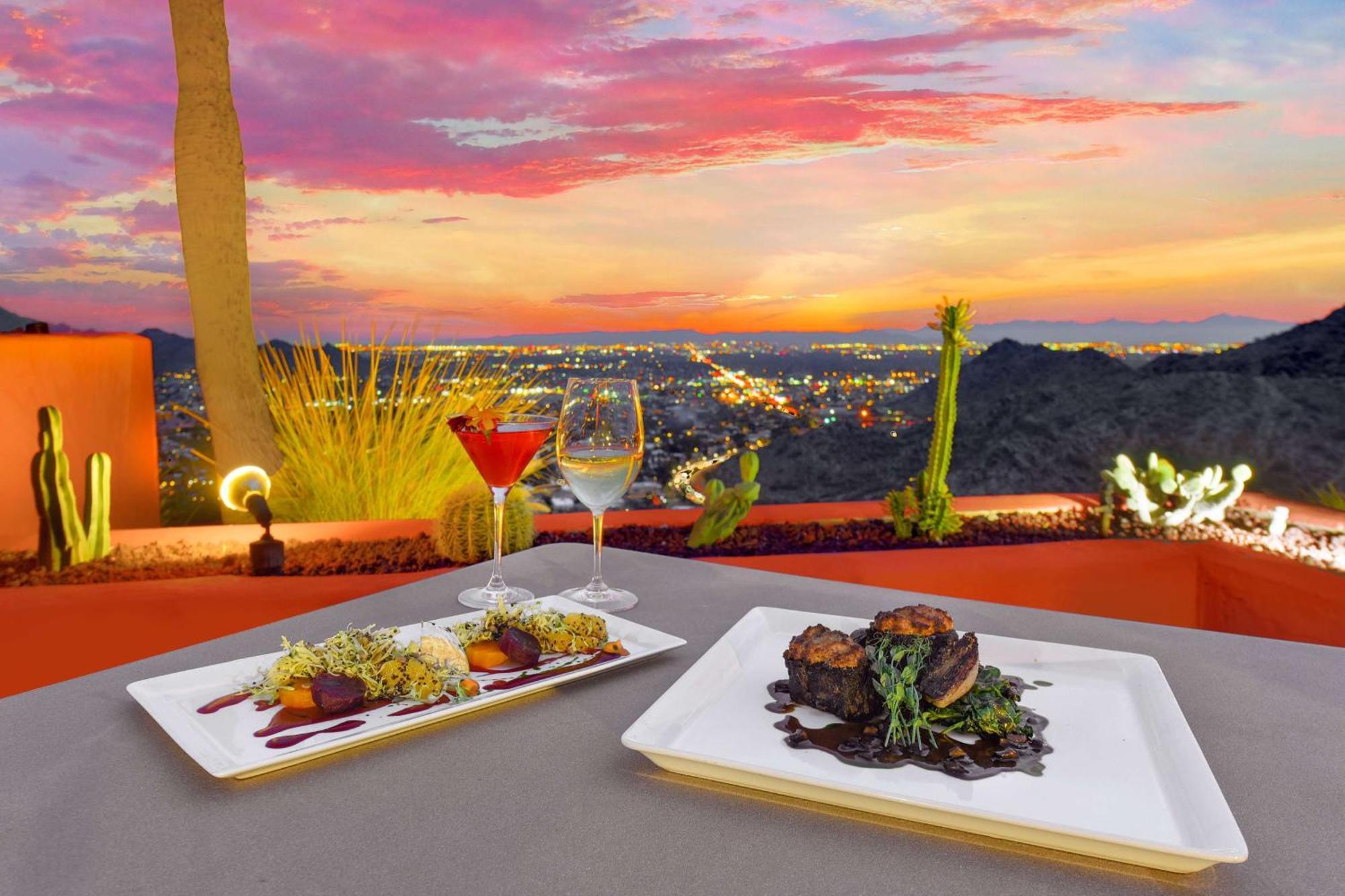Hilton Phoenix Tapatio Cliffs Resort Bagian luar foto
