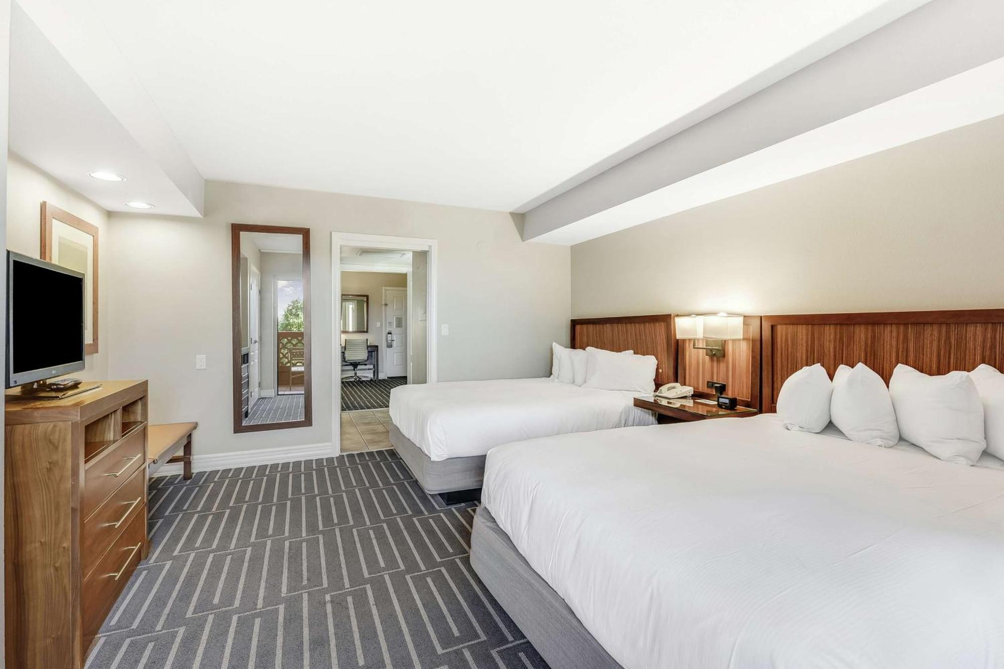 Hilton Phoenix Tapatio Cliffs Resort Bagian luar foto