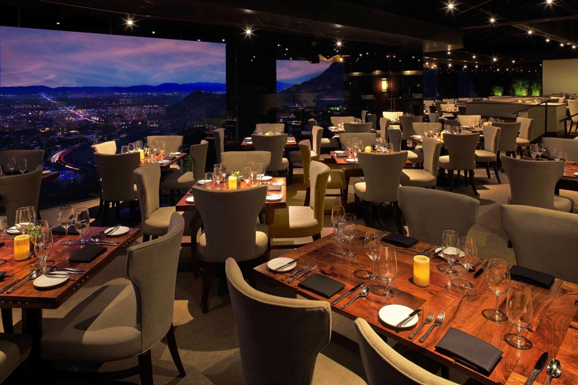 Hilton Phoenix Tapatio Cliffs Resort Bagian luar foto