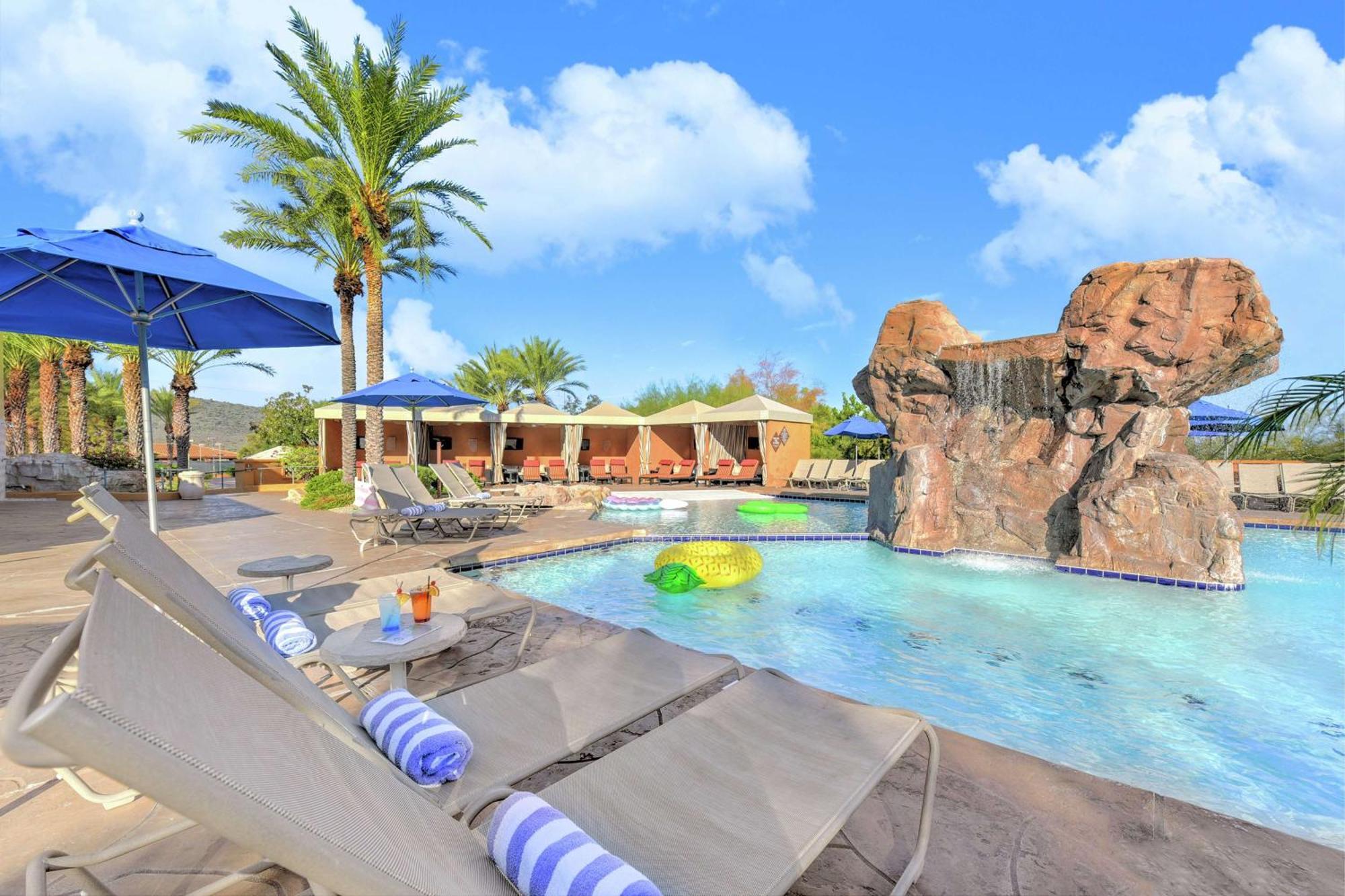 Hilton Phoenix Tapatio Cliffs Resort Bagian luar foto