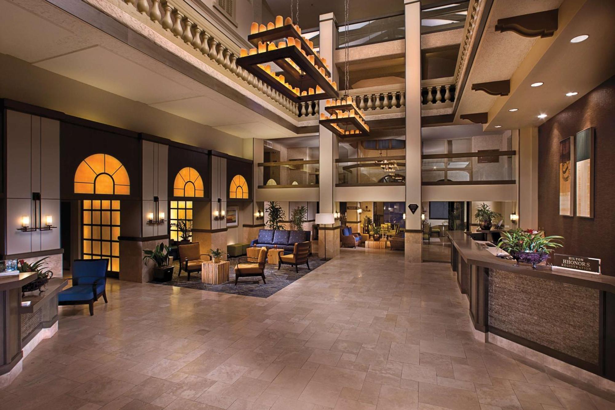 Hilton Phoenix Tapatio Cliffs Resort Bagian luar foto