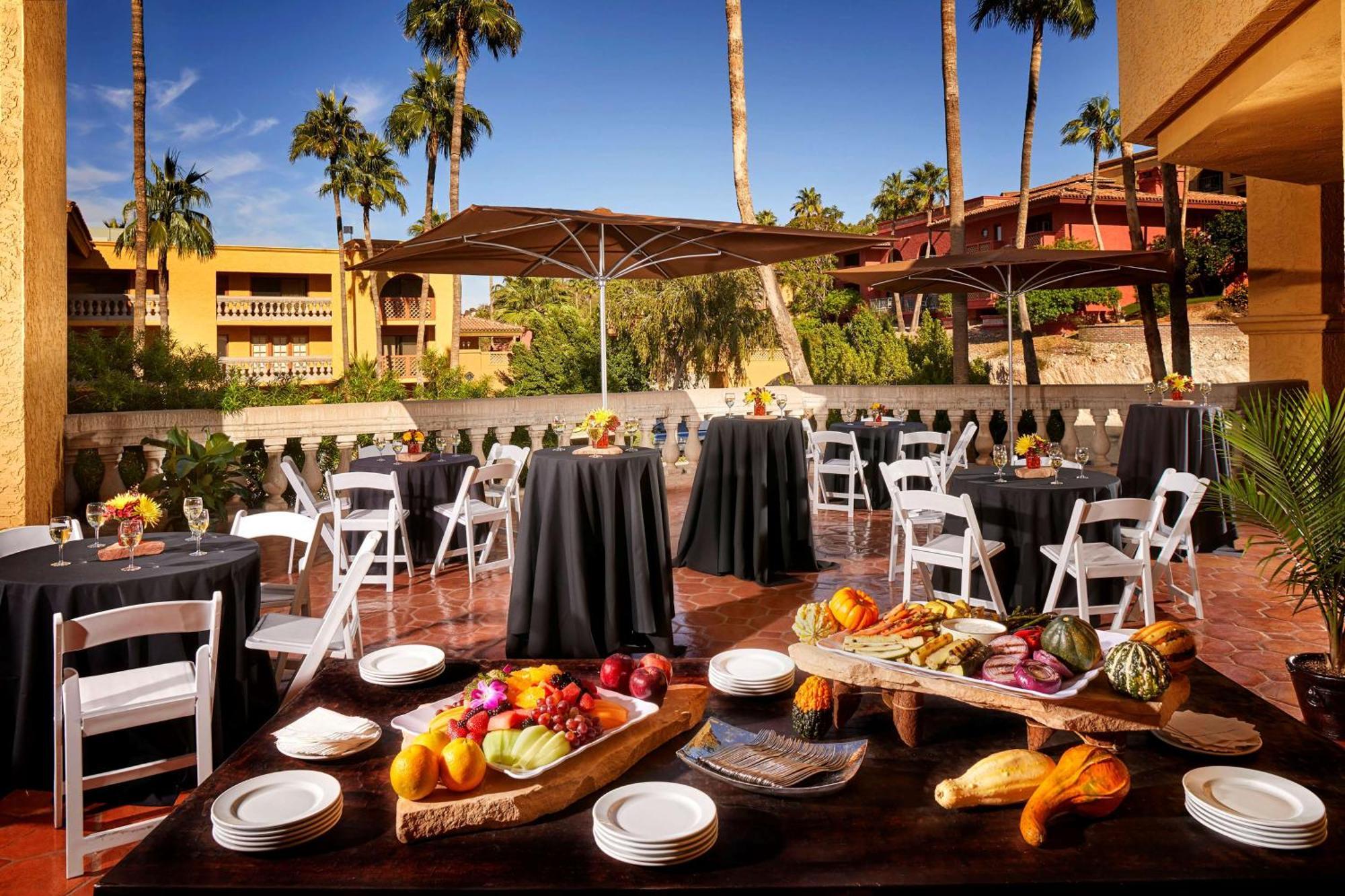 Hilton Phoenix Tapatio Cliffs Resort Bagian luar foto