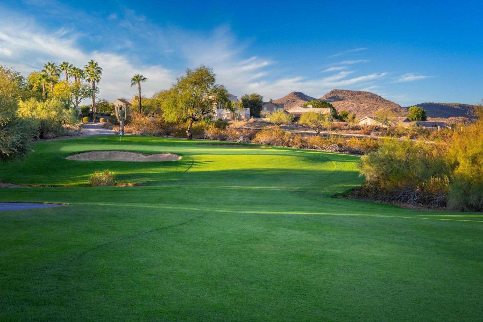 Hilton Phoenix Tapatio Cliffs Resort Bagian luar foto