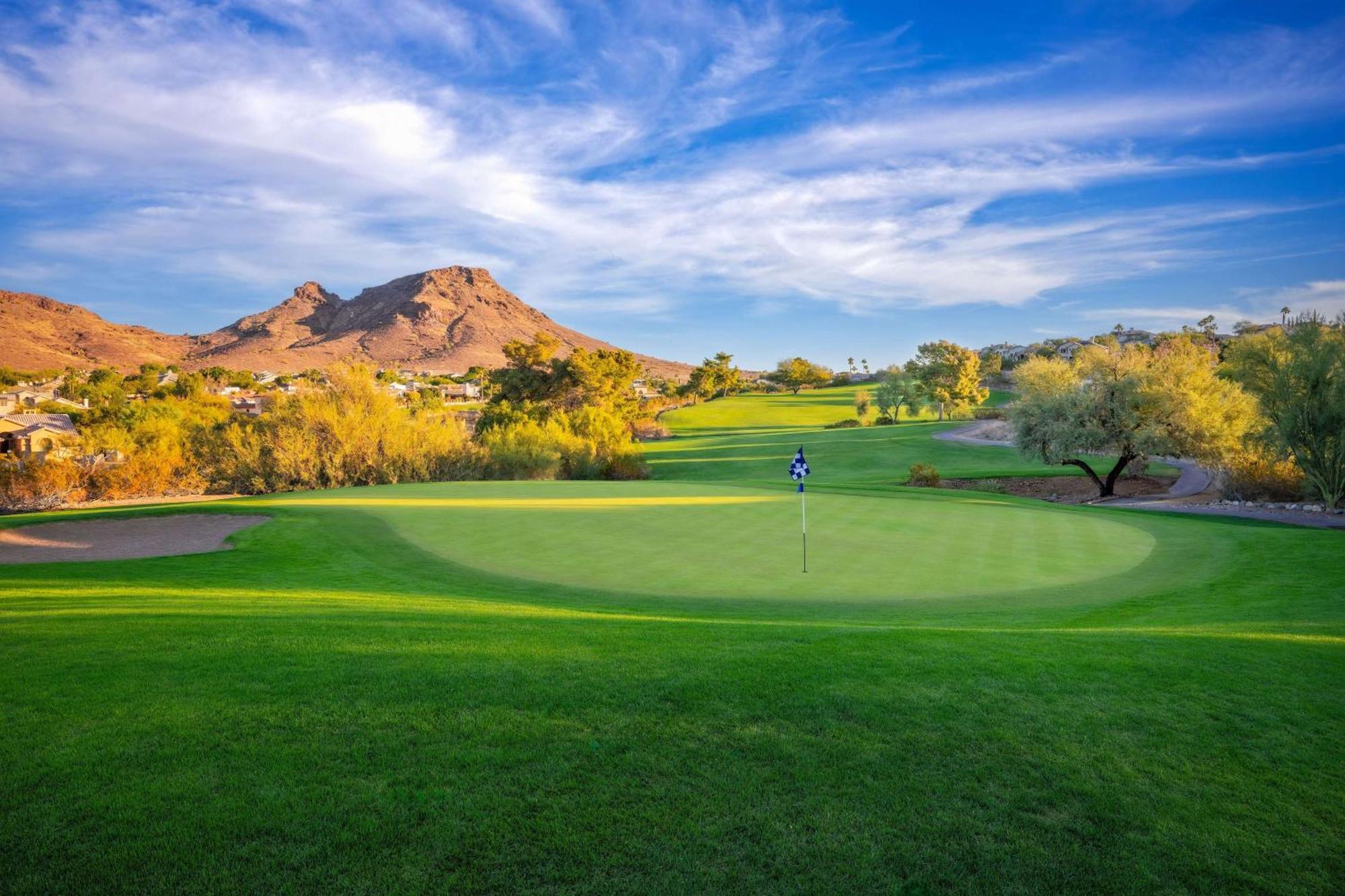 Hilton Phoenix Tapatio Cliffs Resort Bagian luar foto
