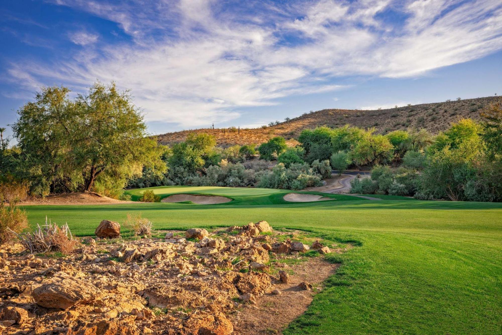 Hilton Phoenix Tapatio Cliffs Resort Bagian luar foto